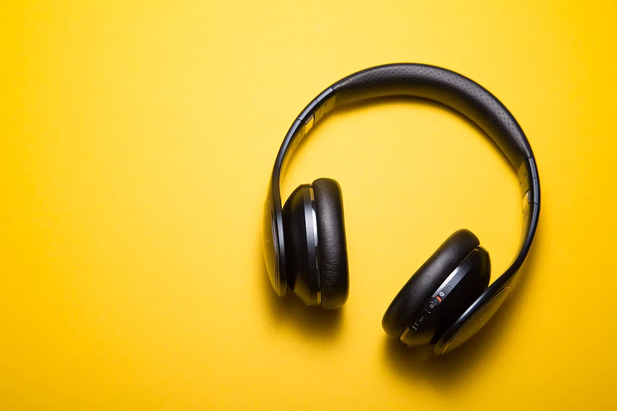 Wireless over-ear headphones